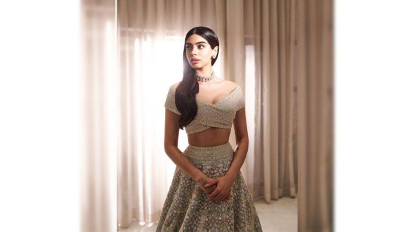 Bollywood-inspired ethnic outfits to ace Navratri 2025 look