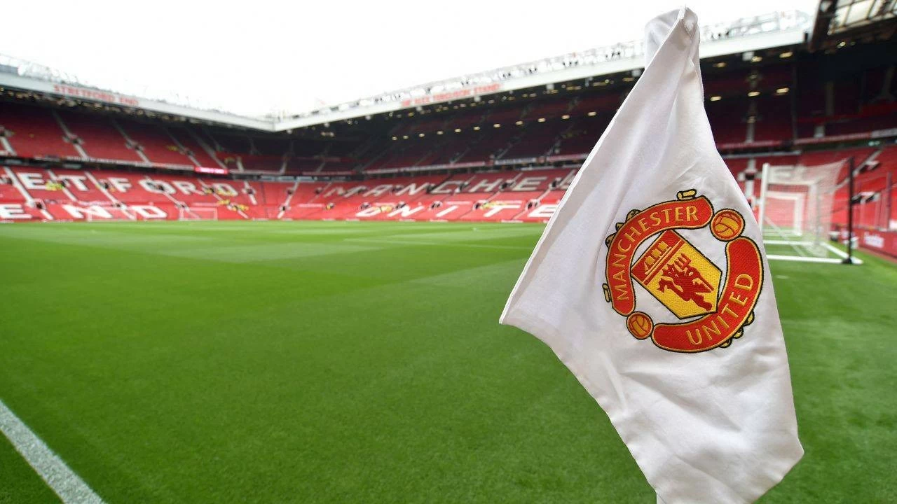 Manchester United hit a record £666.5m revenue but still made a big loss.