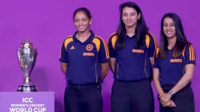 Harmanpreet Kaur, Smriti Mandhana and Jemimah Rodrigues at the ICC ODI World Cup trophy launch ceremony.
