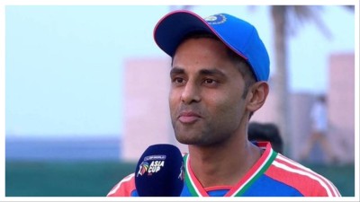 Suryakumar Yadav forgets a player at the toss vs Oman in Asia Cup 2025.