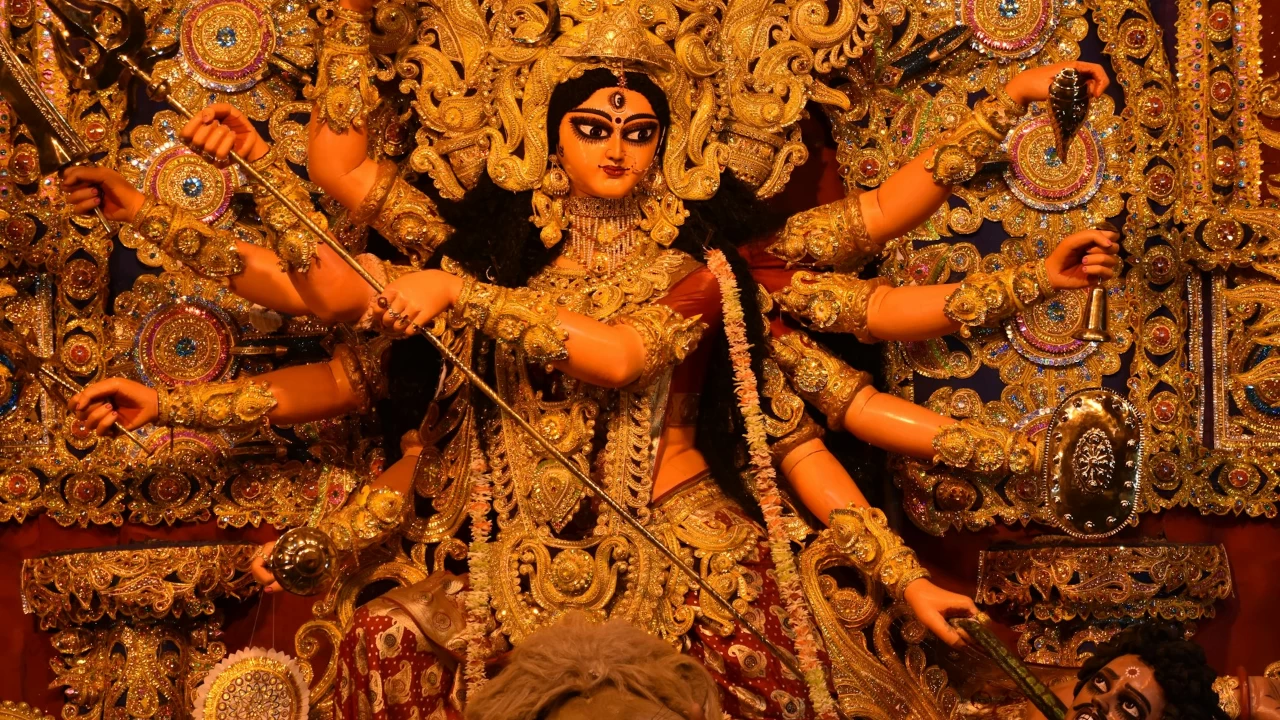 Lakhs of pandal-hoppers will take to the streets in Kolkata to witness the grandeur of Durga Puja. (Photo credit: Unsplash)