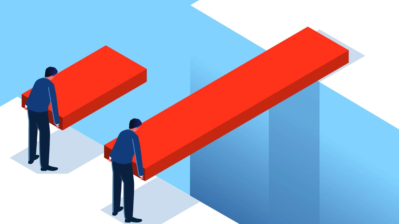 With the Indian mutual fund market maturing and investors looking for sophisticated products, more and more AMCs are launching long-short funds.