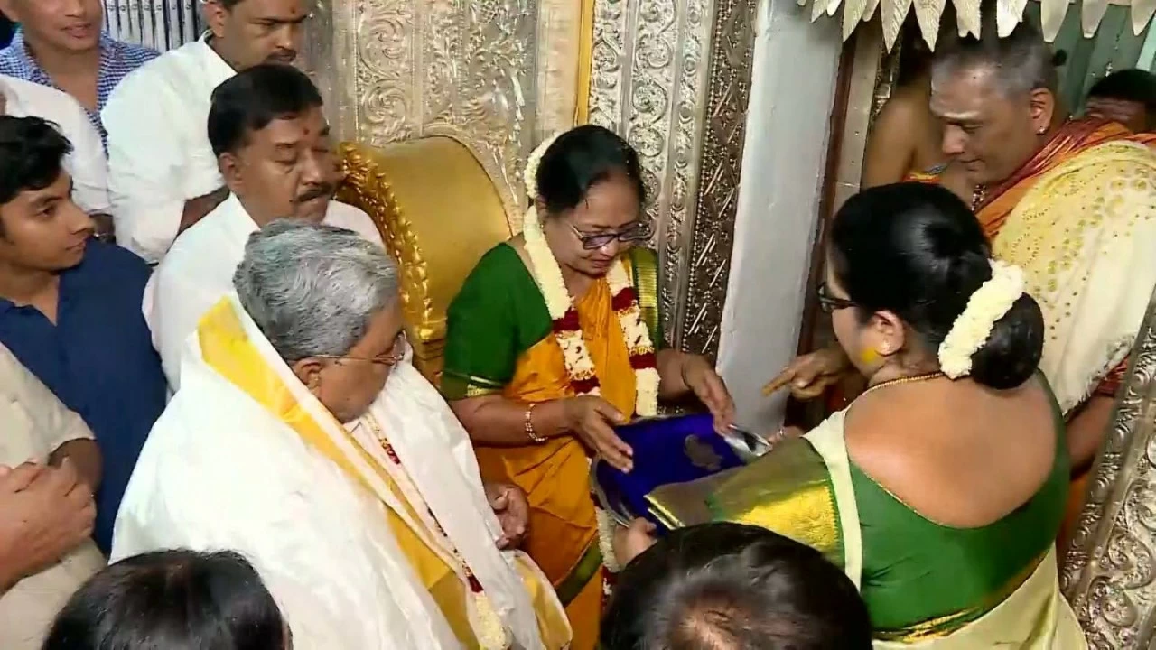 In the inaugural event, Banu Mushtaq was accompanied by Chief Minister Siddaramaiah, several ministers in the state cabinet, among others.