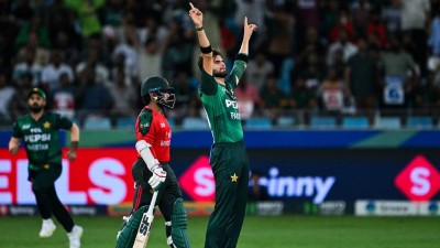 Pakistan beat Bangladesh to reach Asia Cup final.