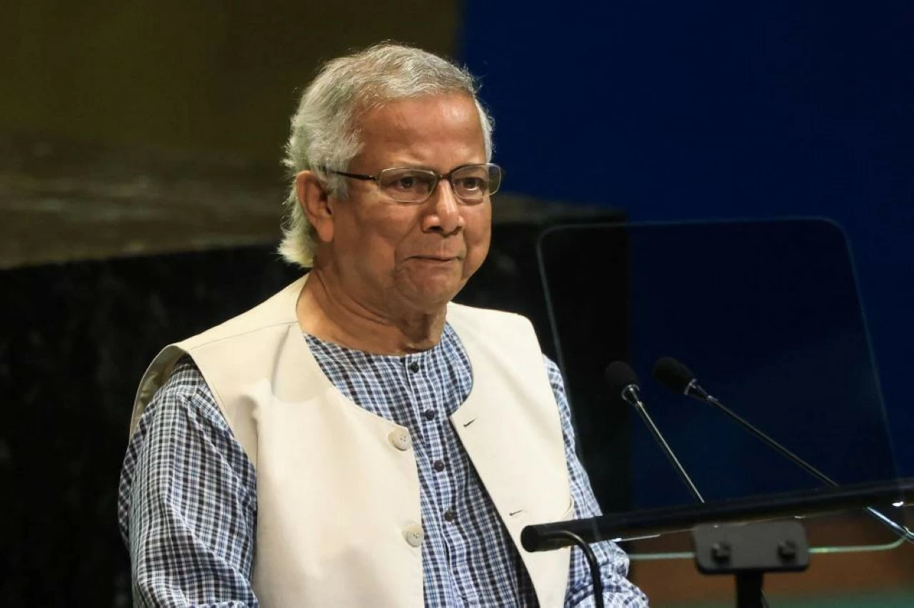 Members of the Bangladeshi diaspora staged a protest outside the United Nations headquarters in New York on Friday. The protests targeted Muhammad Yunus, the interim Chief Adviser of Bangladesh.(Credit: Reuters)