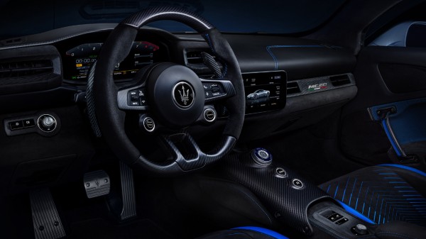 Maserati MC20 interior