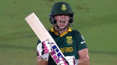 SA beat IND by 3 wickets.