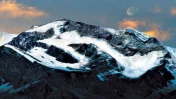 Om_Parvat_In_Uttarakhand