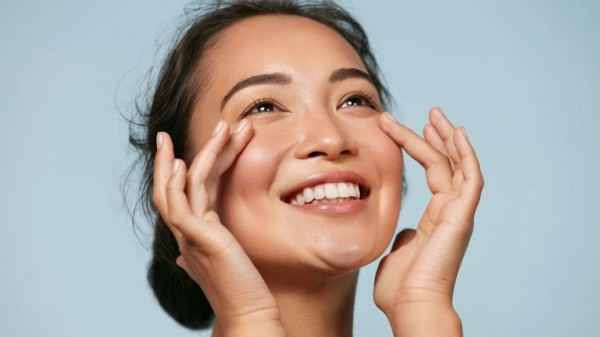 How screen habits are challenging your beauty game