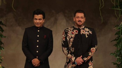 Salman Khan walks the ramp for Vikram Phadnis’ 35th anniversary show