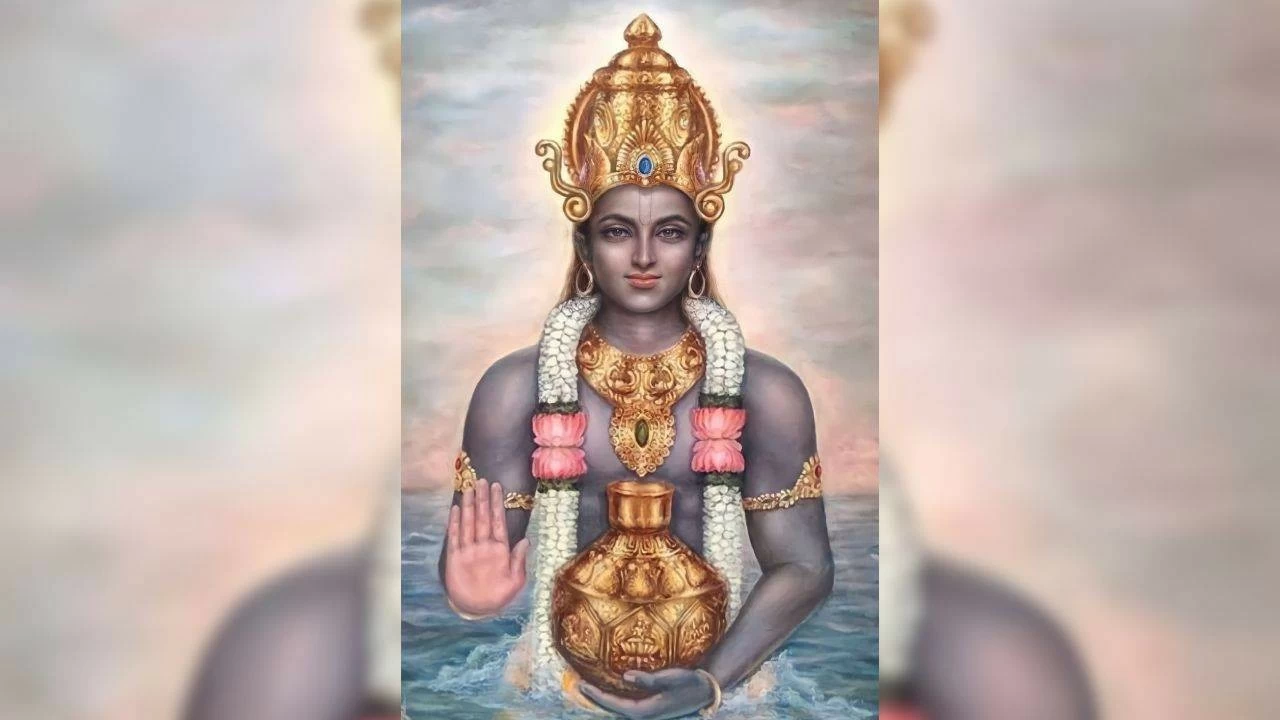 Read Lord Dhanvantari ki katha and perform aarti and rituals to invite blessings