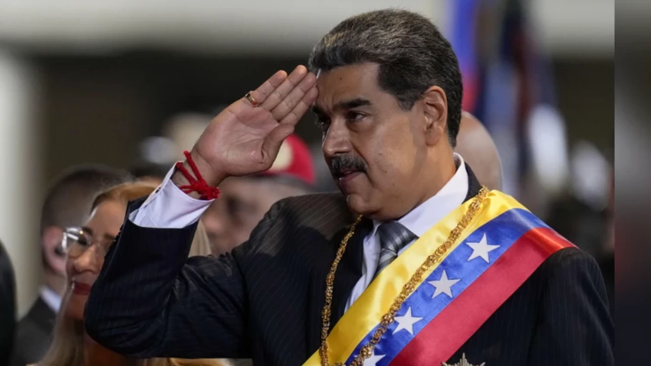 While Maduro calls for mobilisation, some Venezuelans hope that the US presence and growing international pressure could lead to a change in leadership
