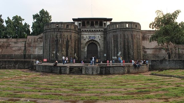 The Shaniwarwada is a historic monument in Pune. (Photo credit: Wikimedia Commons)