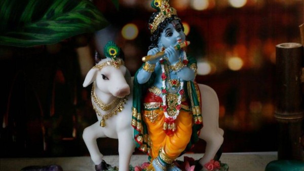 Govardhan Puja temple decoration ideas to add a divine aura