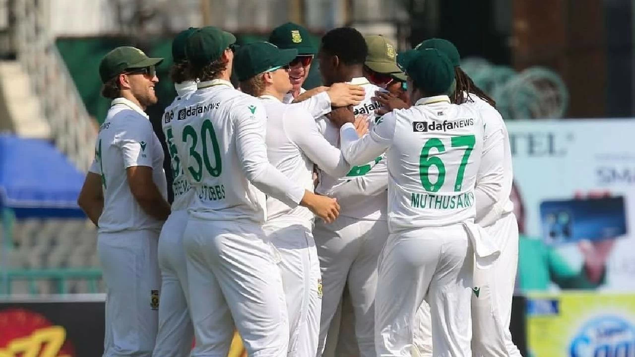 South Africa  beat Pakistan by 8 wickets in 2nd Test.