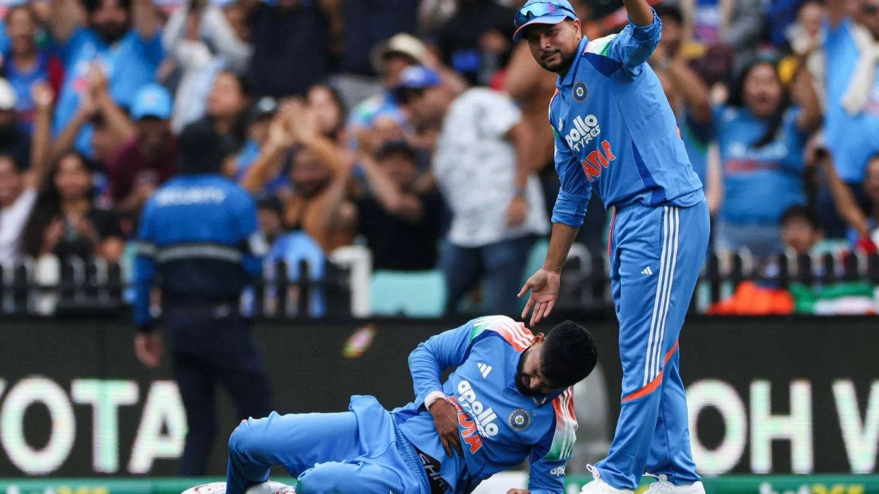 Shreyas Iyer leaves field after catch in Australia ODI. 
