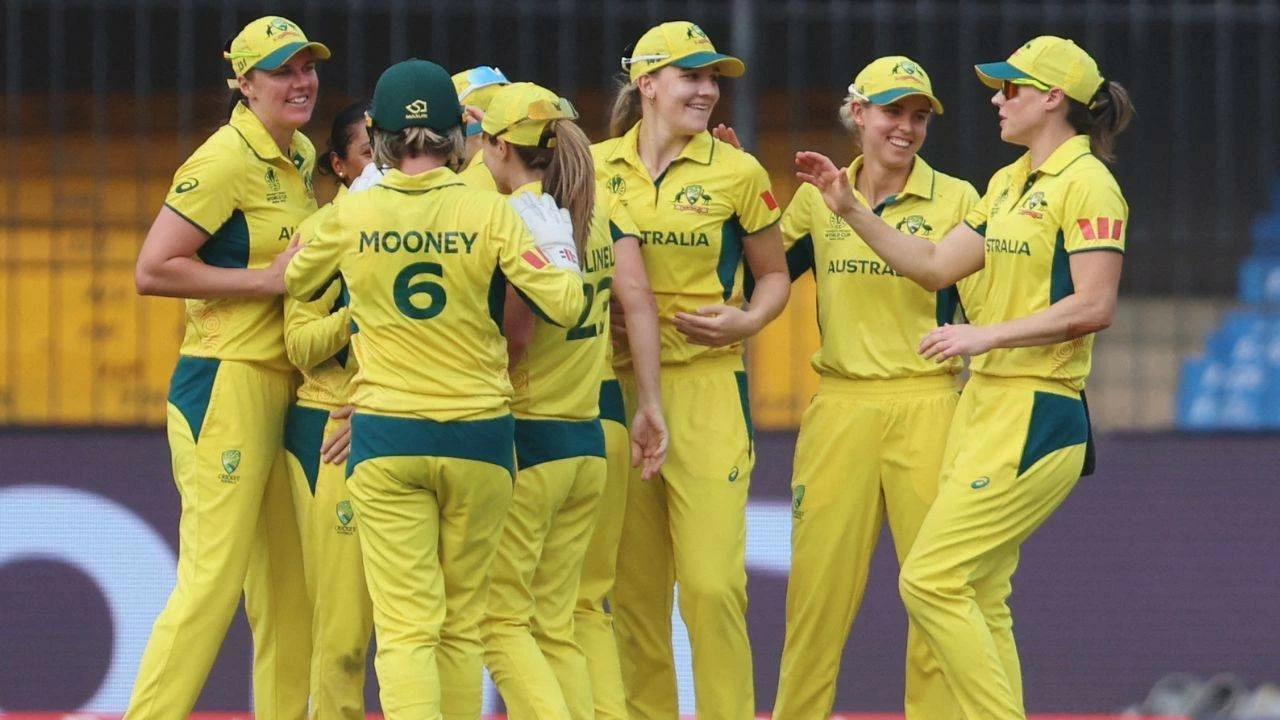 Australia seal top spot with win over South Africa in Women&#039;s World Cup.