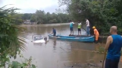 Locals who helped pull his vehicle out of the river, alleged that alcohol bottles were found inside the car