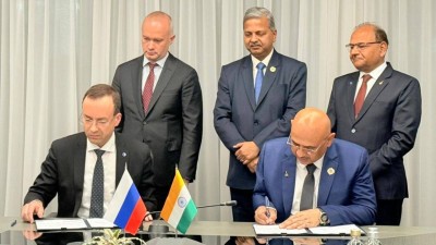 The MoU was signed by Prabhat Ranjan from HAL and Oleg Bogomolov of PJSC-UAC.