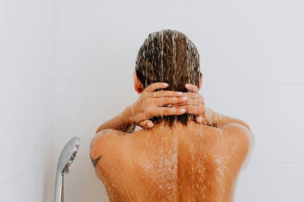 Could hot showers in winter be sabotaging hair health?