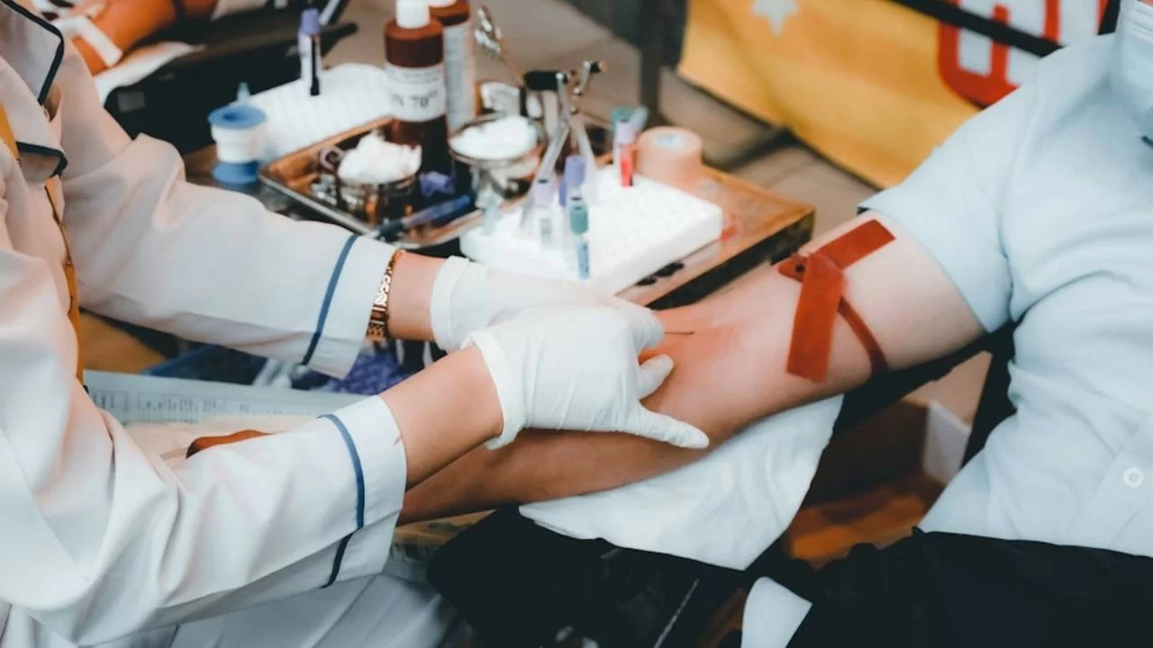 Jharkhand health officials are now tracing all donors and checking the entire chain of blood transfusions. (Representational image | Source: Unsplash)