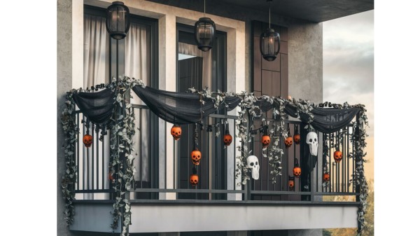 halloween_balcony_(2)
