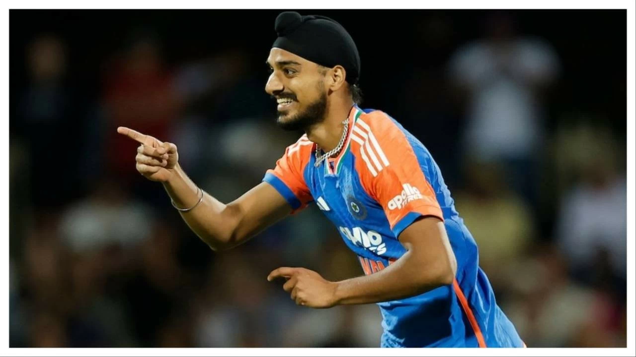 Arshdeep Singh celebrates a wicket in Hobart on Sunday.