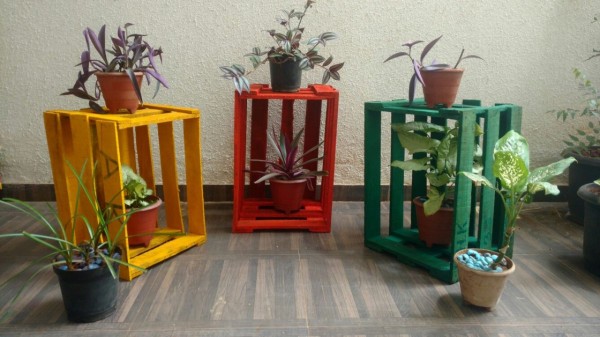 wooden_plant_stand