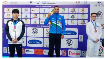 Ravinder Singh wins 50m pistol gold.