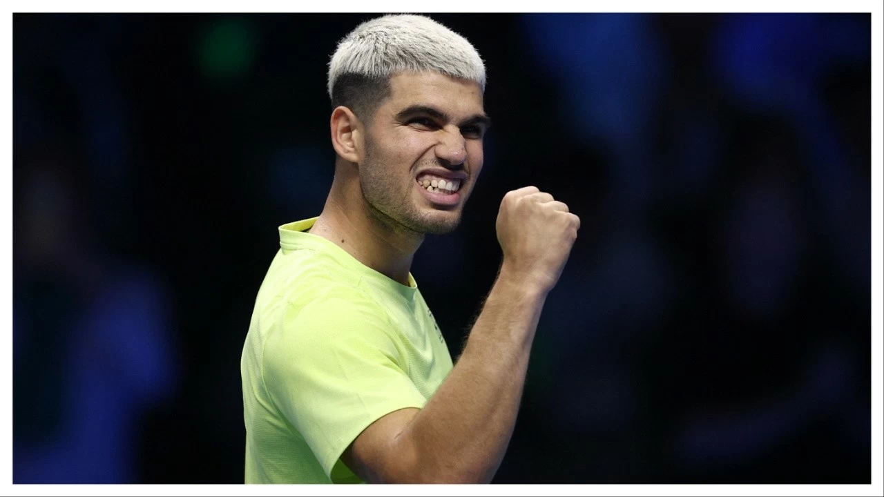 Carlos Alcaraz beats Alex de Minaur in opening fixture of ATP Finals 2025.