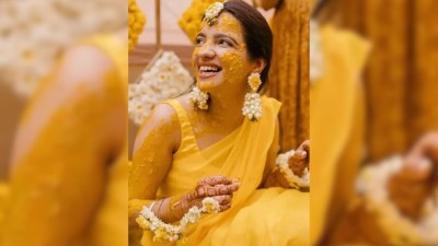 Simple homemade haldi paste for bride that won’t leave yellow stain