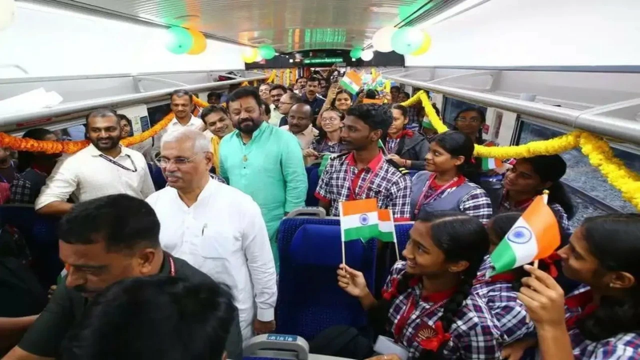 Kerala governor Rajendra Arlekar, Suresh Gopi and others inside the Vande Bharat express 
