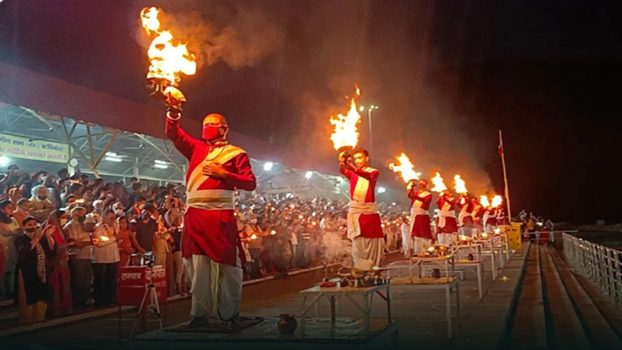Ganga Aarti at Har Ki Pauri turns the riverbank into a sea of flickering diyas and devotion.