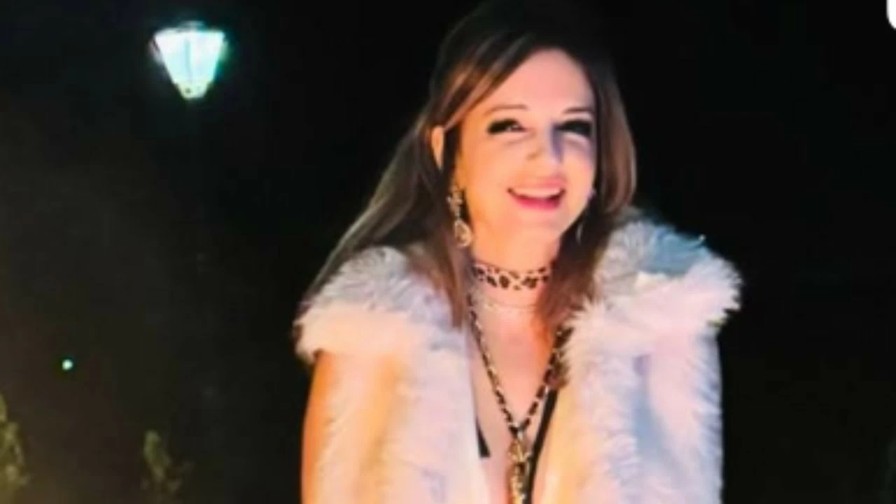 Bollywood mourns Zarine Khan: Stars attend her emotional prayer meeting in Mumbai