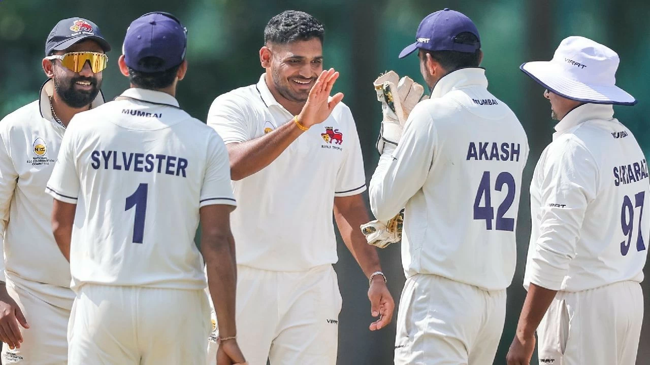 Mumbai players in action during their Ranji Trophy Elite Group D contest against Himachal Pradesh