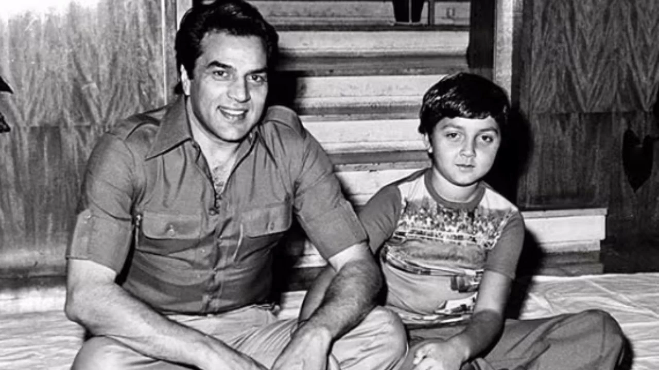 Dharmendra with young Bobby Deol
