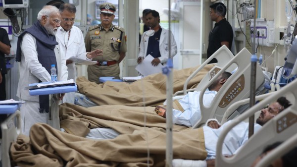 Prime Minister Narendra Modi met the victims of Delhi blast at the Lok Nayak Jai Prakash (LNJP) Hospital on Wednesday. (Photo credit: TV9 Network)