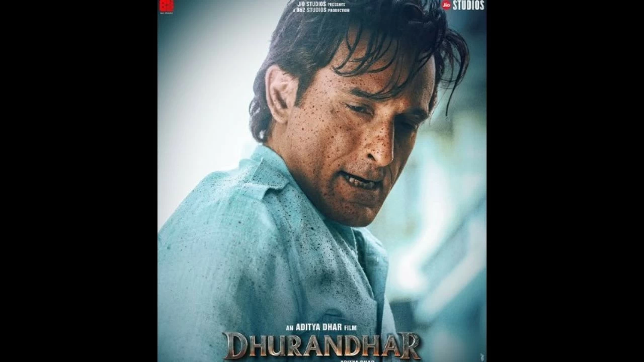 Akshaye_Khanna_bloodied_look_is_out