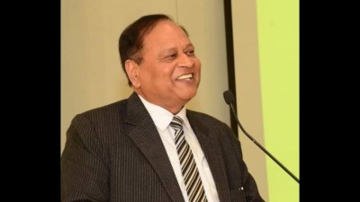 Union accuses producer of Vikram Bhatt&#039;s film of not paying workers.