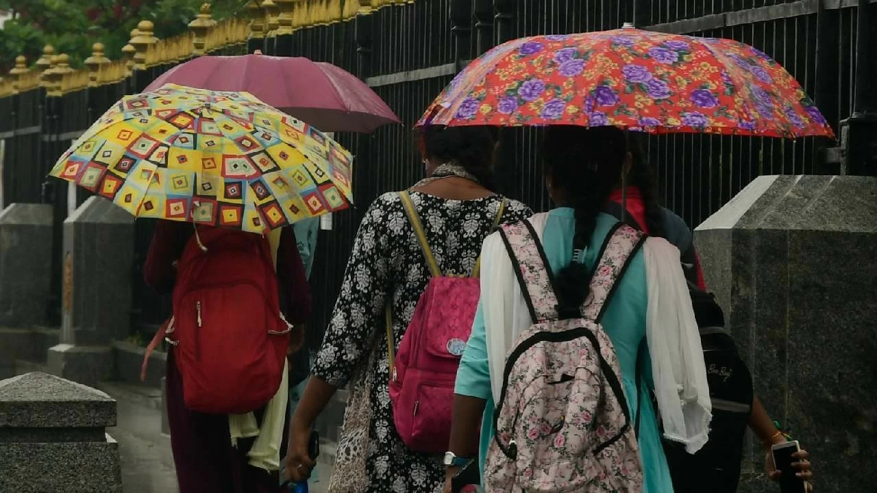 The Chennai Meteorological Department has forecast light to moderate rain with thunder and lightning in most places across Tamil Nadu, Puducherry, and Karaikal.