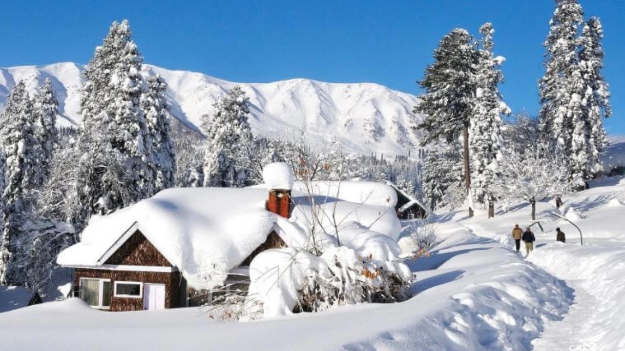 Explore the top coldest places in India this winter
