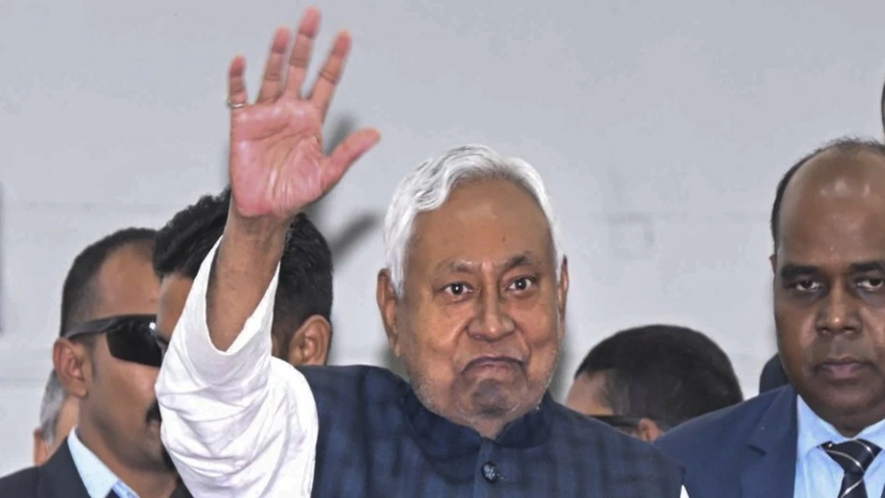 JD(U) supremo Nitish Kumar after being elected as the leader of the National Democratic Alliance (NDA) in Bihar during a meeting of newly elected MLAs of the alliance partners in Patna. (Photo: PTI)