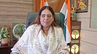 Chandigarh Mayor Harpreet Kaur Babla said while similar campaigns are being run in other cities to discourage people from dumping their garbage outside, the Chandigarh public seems not to have accepted the initiative. 
