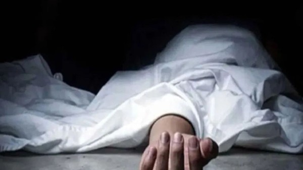 The teenager who was on way to a drama class jumped in front of an approaching metro train at Rajendra Place metro station and died (Representative image) 