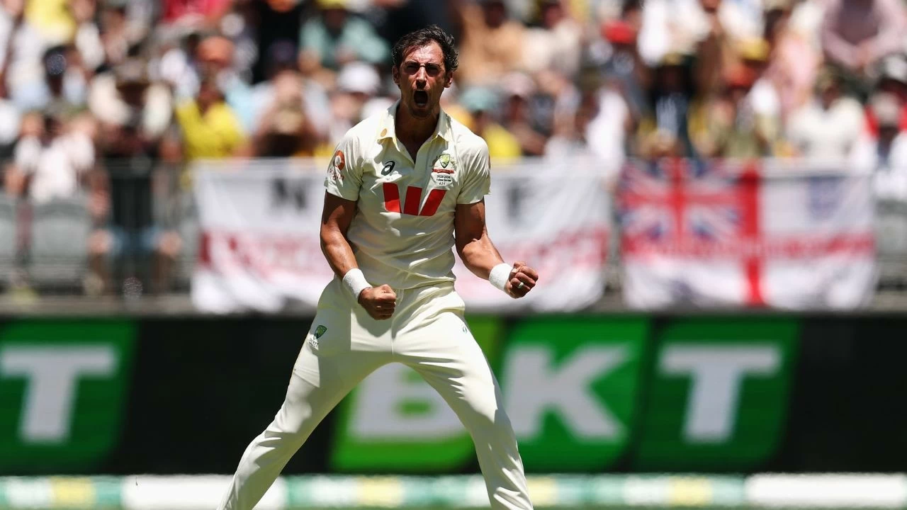Mitchell Starc picked up three wickets in the first Ashes Test in Perth.