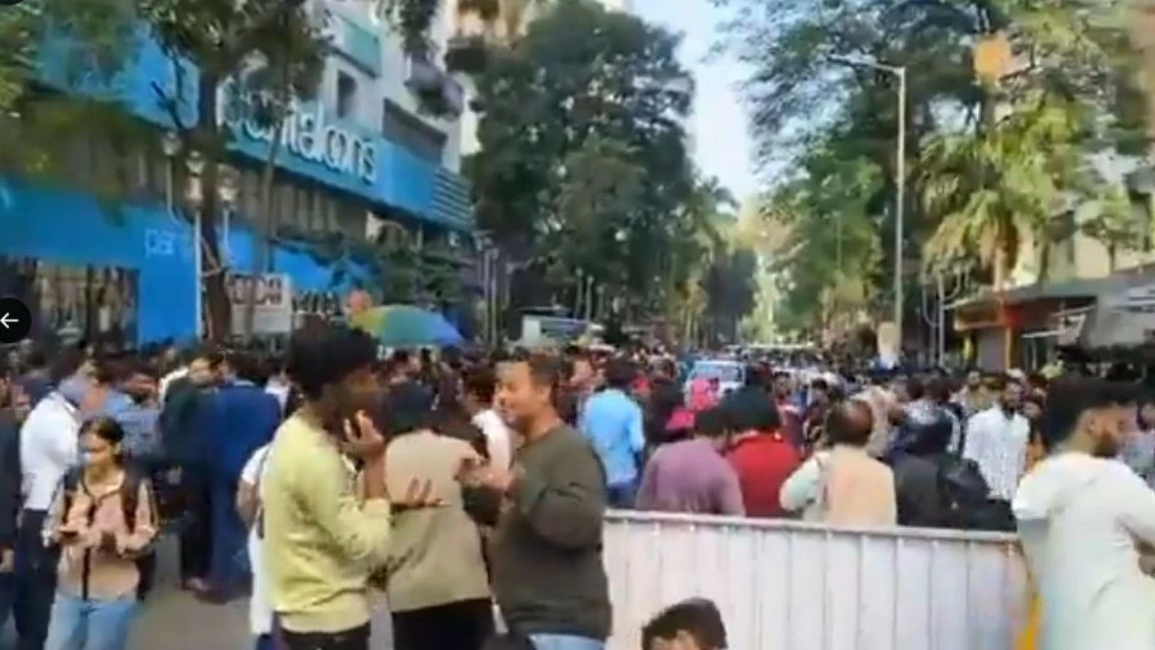 Visuals from Kolkata after people rushed out of homes and offices following mild tremors earlier this morning 