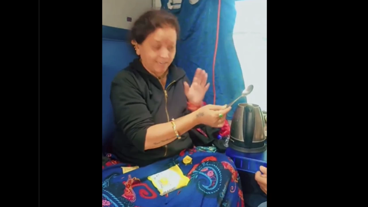 She also boasted of having prepared tea for around 15 people before cooking the Maggi. (Photo credit: Screengrab)