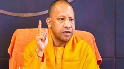 The Chief Minister directed that each district administration ensure the identification of illegal immigrants living in their areas.