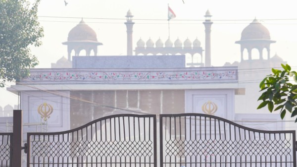 According to reports, the man who have been arrested is a certain Tufail Niyaz Bhat.