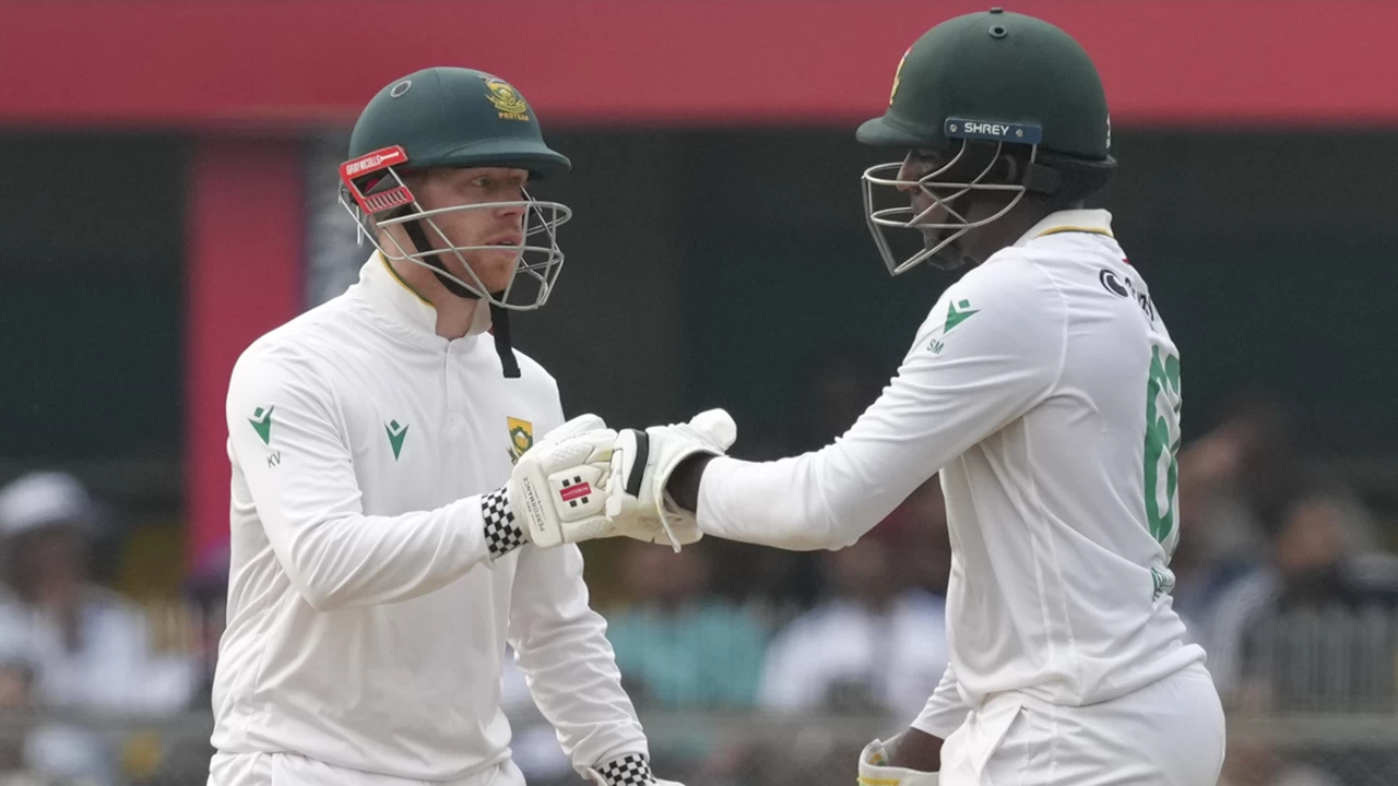 Kyle Verreynne and Senuran Muthusamy frustrated India with a fifty-plus stand for the seventh wicket.